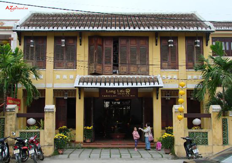  Long Life Riverside Hotel