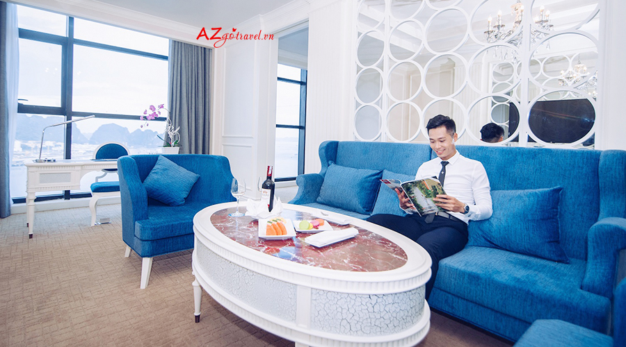 Phòng Grand Suite hướng biển khách sạn Wyndham Legend Hạ Long