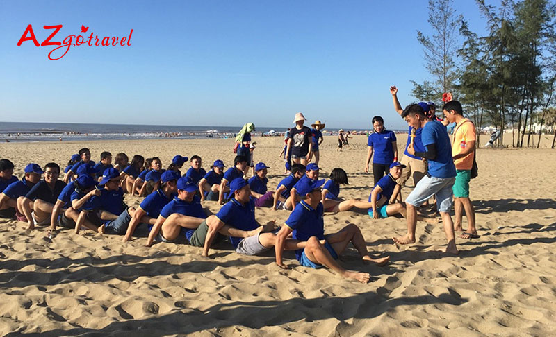 12 trò chơi kết nối team building bãi biển