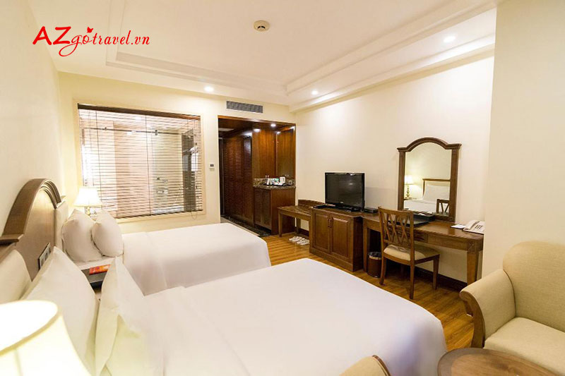 Giá Combo du thuyền Queen Hạ Long và khách sạn Sài Gòn Hạ Long