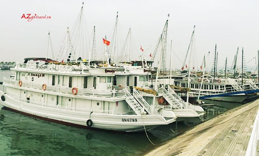 Du thuyền Image 8 khách